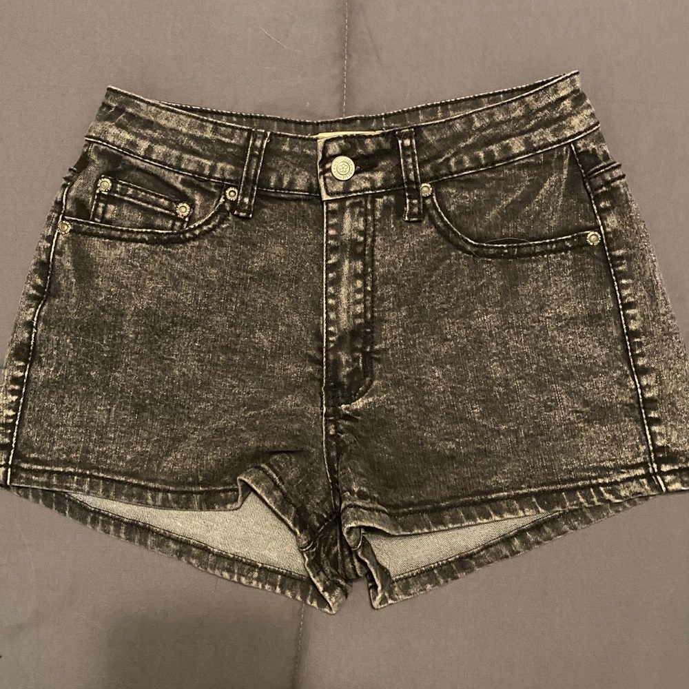 Black ish Shorts